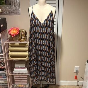 EUC She & Sky Midi Dress with arrow pattern